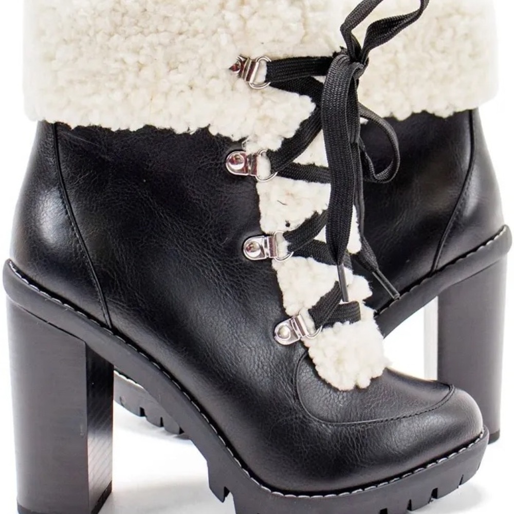 BCBG Generation-Women's Black and Cream Ankle Boots